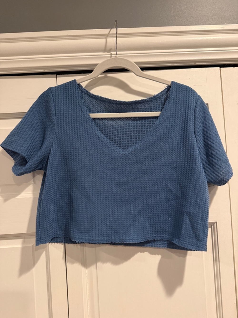 SHEIN Blue Waffle V-Neck Crop Top